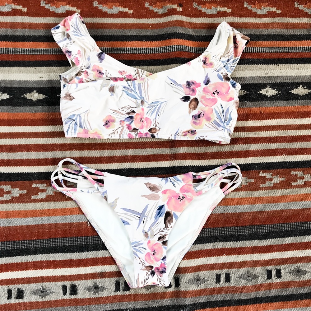 Billabong floral bikini